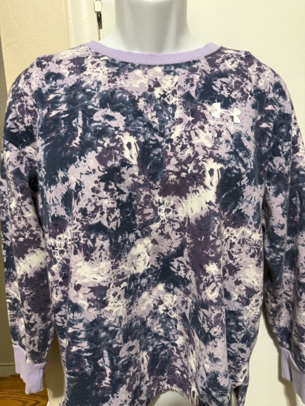 Under Armour Men's Lavender and Navy Tie-Dye Crewneck Sweatshirt